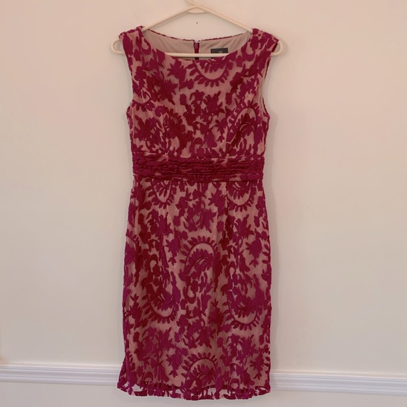 Lace cocktail dress - Picture 2 of 7